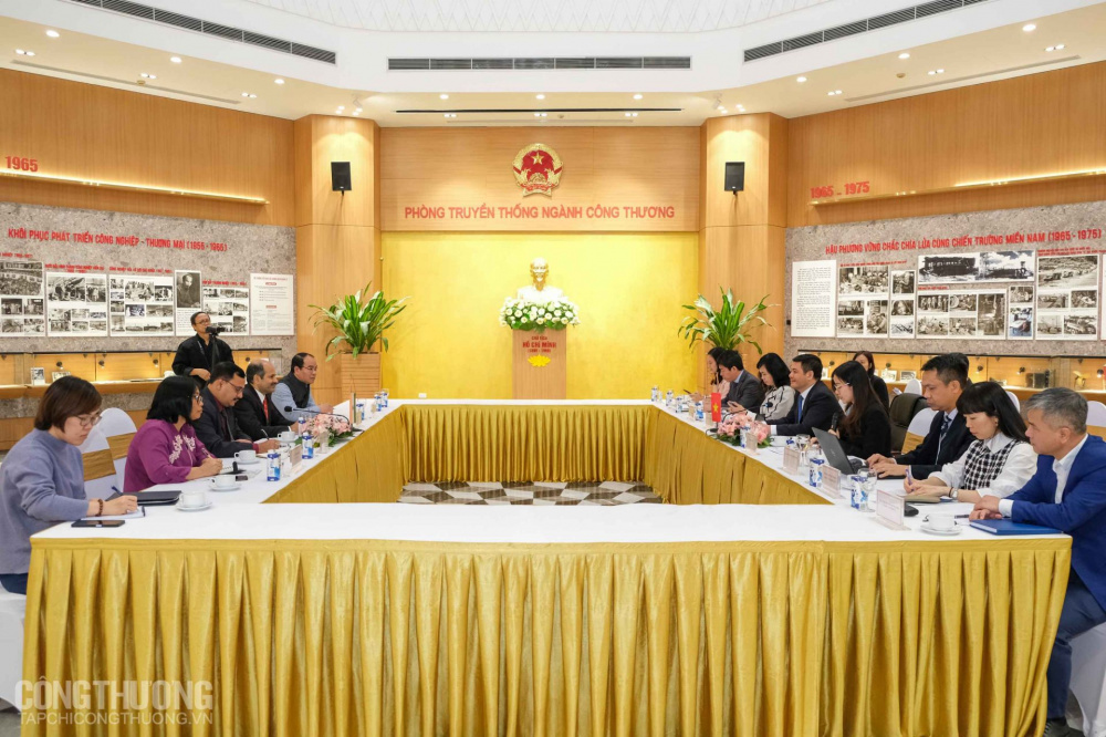 Bộ trưởng Nguyễn Hồng Diên tiếp, làm việc với Đại sứ Ấn Độ tại Việt Nam