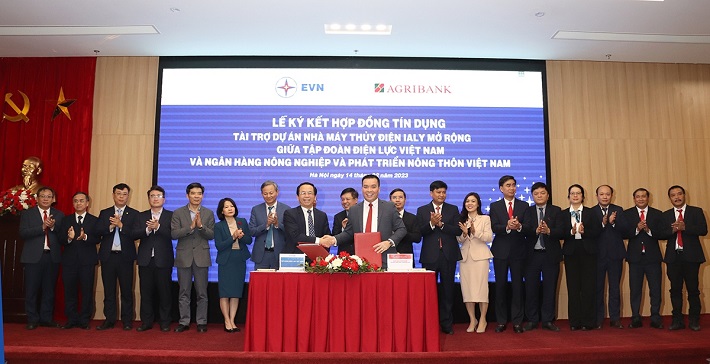 Ký Hợp đồng tín dụng tài trợ dự án Nhà máy Thủy điện Ialy mở rộng