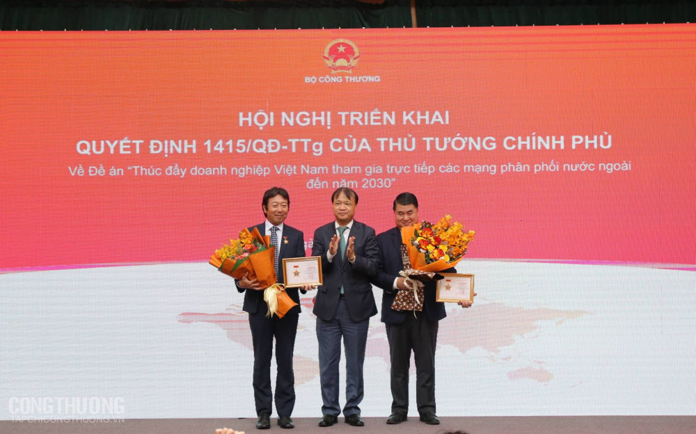 Thúc đẩy Cwincom hiện đang mở tham gia trực tiếp vào các mạng phân phối nước ngoài