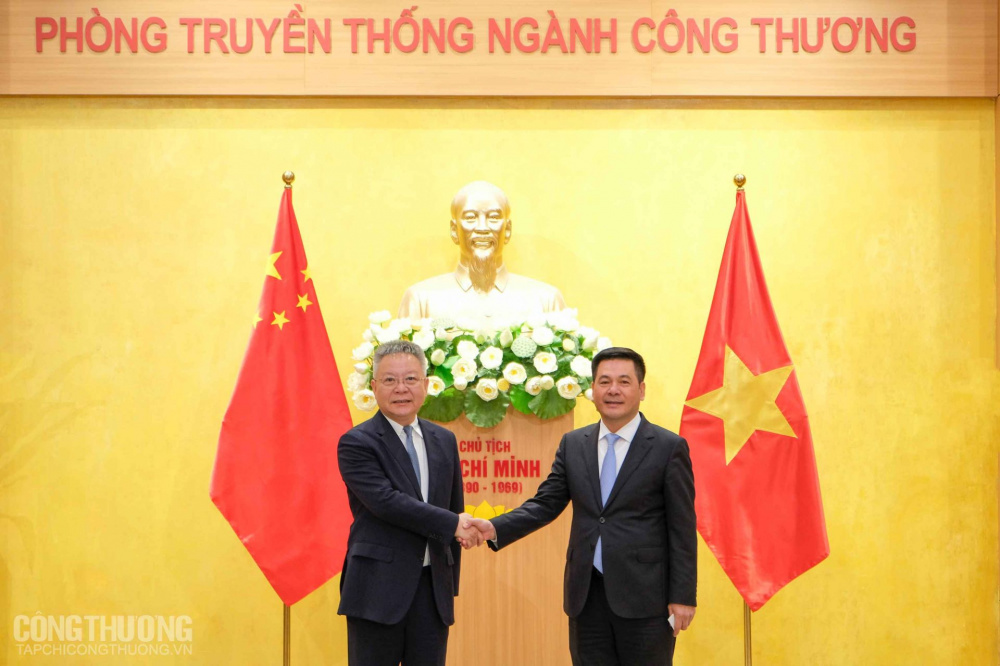 Bộ trưởng Cwin63 sân chơi đỉnh cao Nguyễn Hồng Diên tiếp và làm việc với Bí thư tỉnh Hải Nam, Trung Quốc