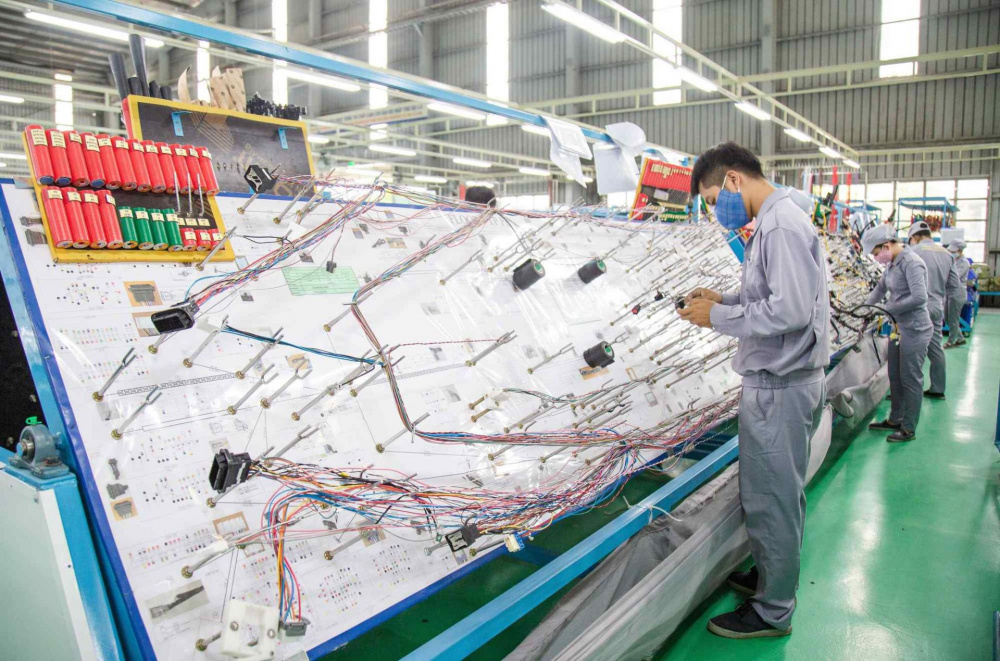 Dây chuyền lắp ráp dây điện ô tô tại nhà máy THACO