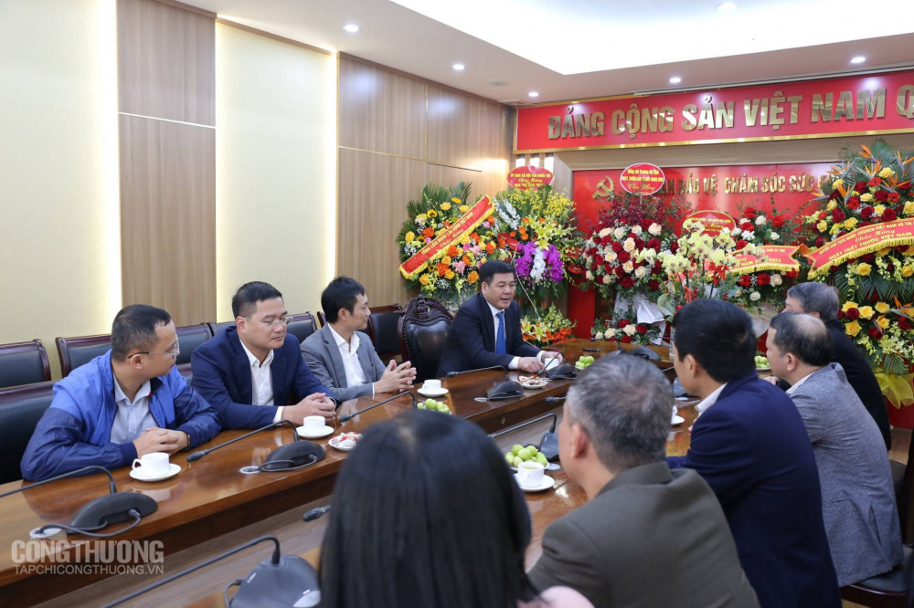 Bộ trưởng Công Thương chúc mừng Bộ Y tế nhân ngày thầy thuốc Việt Nam