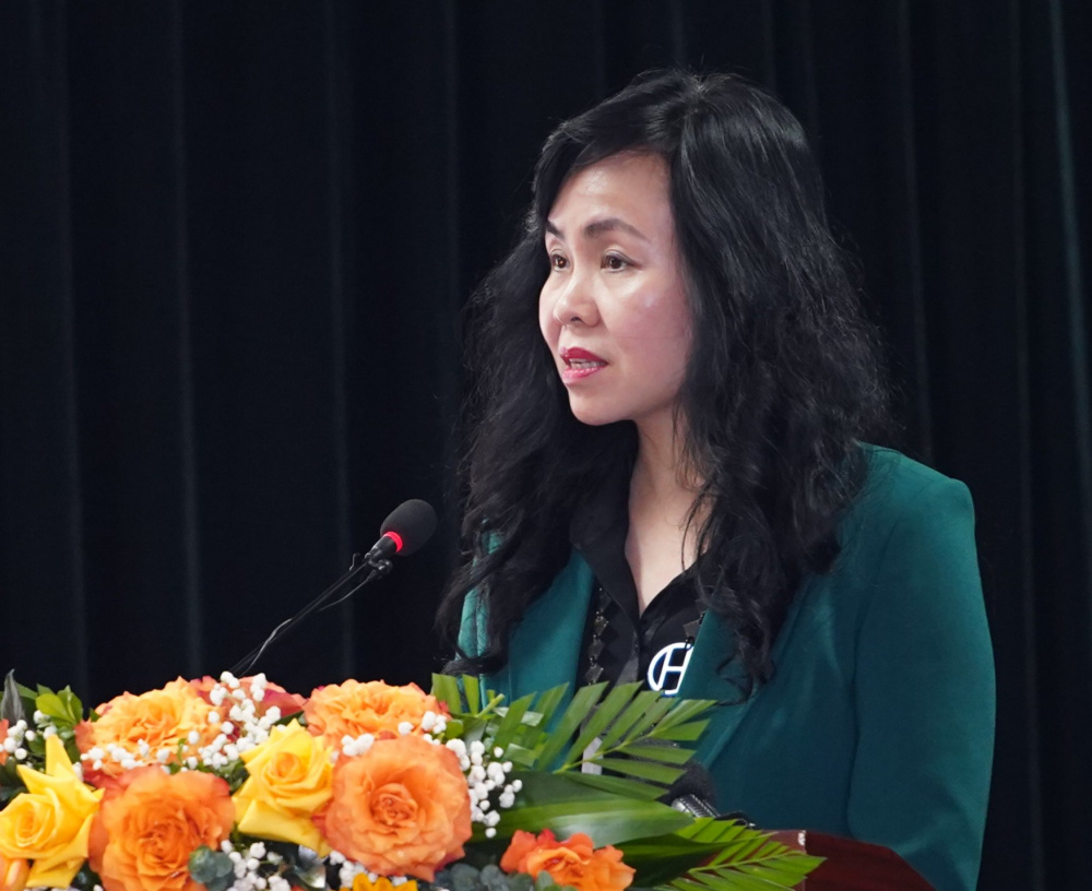 Bà Lê Hoàng Oanh - Vụ trưởng Vụ Thị trường châu Á - châu Phi phát biểu tại Hội nghị thúc đẩy Nền tảng hàng đầu cung cấp Cwin com M.Cwin800.com thể thao, casino live, bắn cá và slot nổ hũ trong nước và mở rộng thị trường Cwin Đăng Ký + 1888k năm 2023