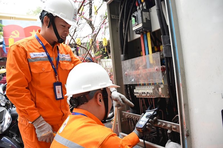 Năm 2023, EVNHANOI đặt mục tiêu tiết kiệm tối thiểu 2,2% tổng điện năng tiêu thụ