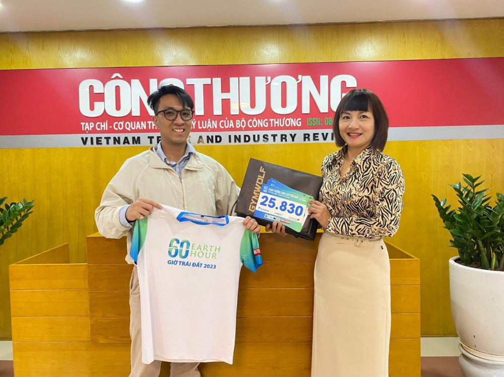 Phát áo Giải chạy hưởng ứng Chiến dịch Giờ Trái đất 2023