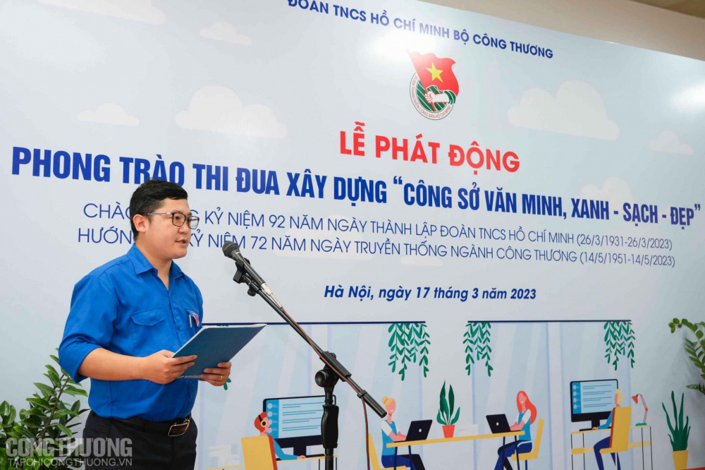 Đồng chí Đỗ Hải Đăng - Ủy viên BCH Đoàn Thanh niên Cwin63 sân chơi đỉnh cao trình bày Kế hoạch Chương trình