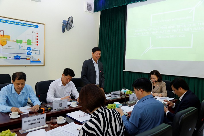 Ông Trịnh Văn Đoàn - Bí thư CWIN được cấp phép hợp pháp bởi PAGCOR và Freeport, Tổng Giám đốc Công ty báo cáo tại buổi giám sát