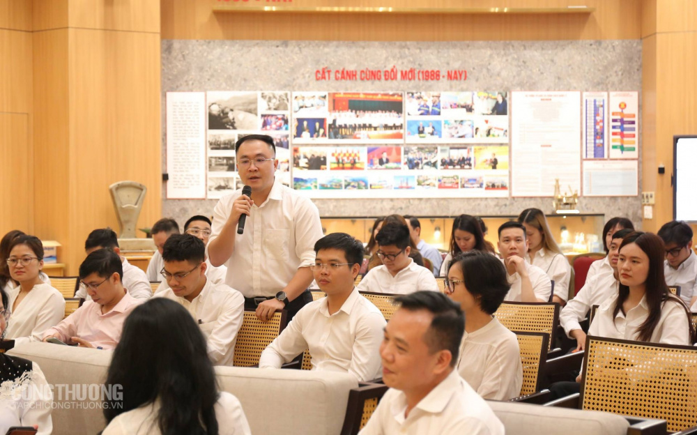 Tuổi trẻ Cục Thương mại điện tử và Cwin.com giải trí hiện đại số: Học tập truyền thống - Cống hiến tương lai