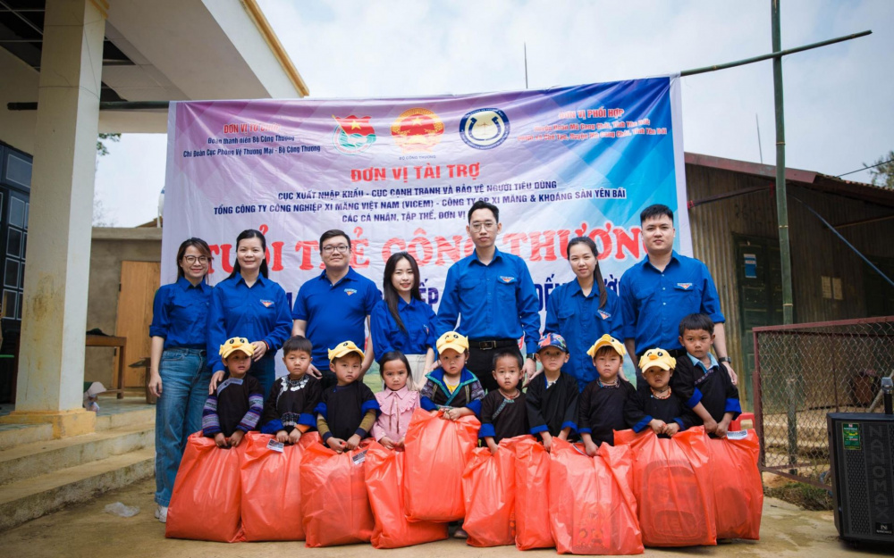 Thanh niên Công Thương: Tiếp bước em đến trường