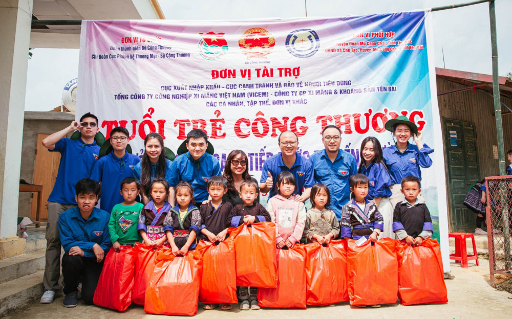 Thanh niên Công Thương: Tiếp bước em đến trường