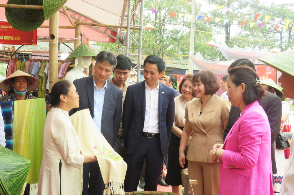 hội chợ 2