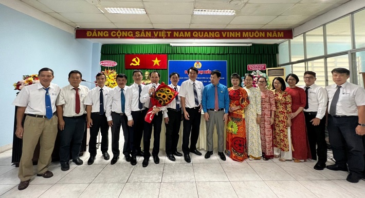 ra mat ban chap hanh
