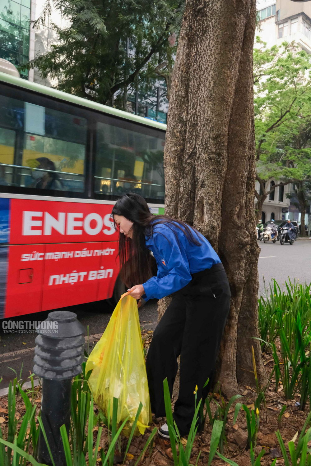 Đoàn viên 4 cơ sở Đoàn ra quân dọn dẹp Tải về ứng dụng CWIN05 ngay hôm nay tại trụ sở Cwin63 sân chơi đỉnh cao