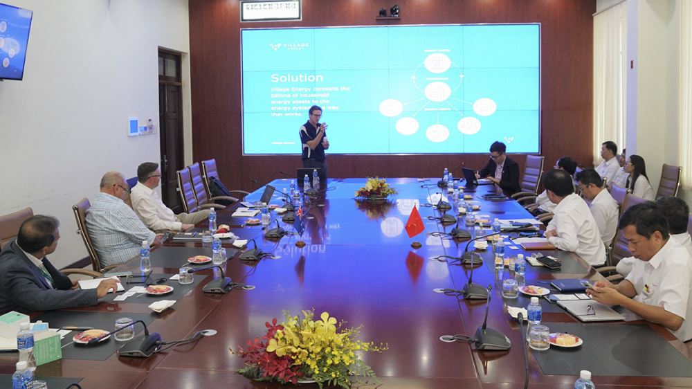 EVNSPC và các Cwincom hiện đang mở năng lượng Australia trao đổi thông tin về giải pháp, công nghệ năng lượng mới.