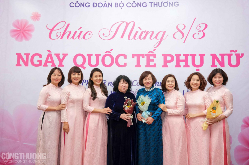 Cwin63 sân chơi đỉnh cao tổ chức Lễ kỷ niệm 113 năm Ngày quốc tế Phụ nữ 8/3