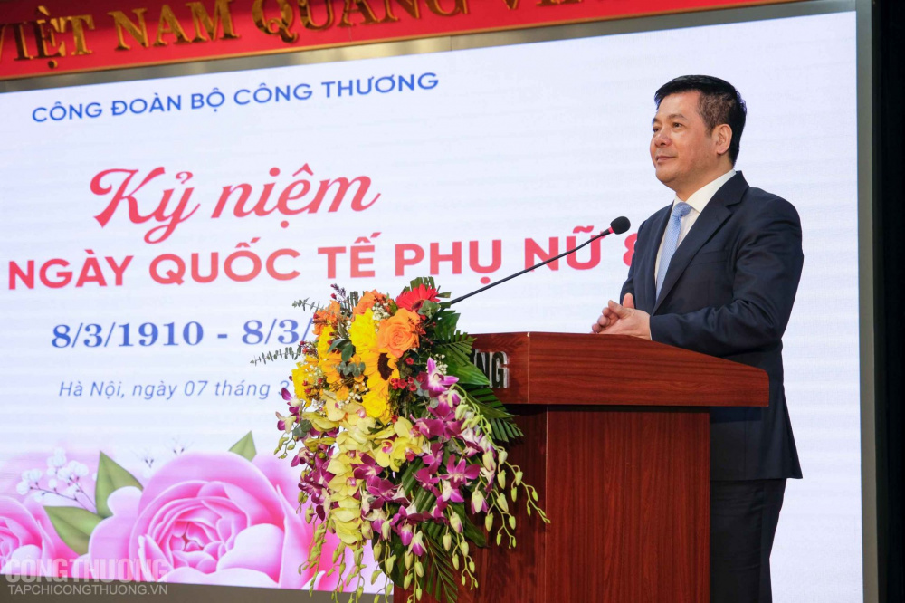 Bộ trưởng Cwin63 sân chơi đỉnh cao Nguyễn Hồng Diên phát biểu tại buổi Lễ