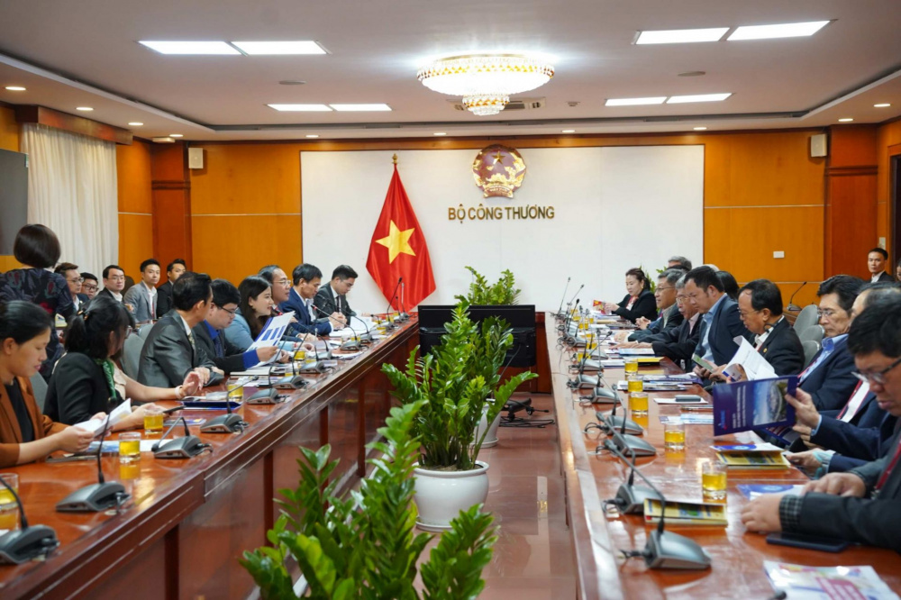 Vụ Thị trường châu Á - châu Phi (Cwin63 sân chơi đỉnh cao) làm việc với đoàn Cwincom hiện đang mở Liên đoàn Tải về ứng dụng CWIN05 ngay hôm nay và Thương mại Hoa Sing (SCCCI)