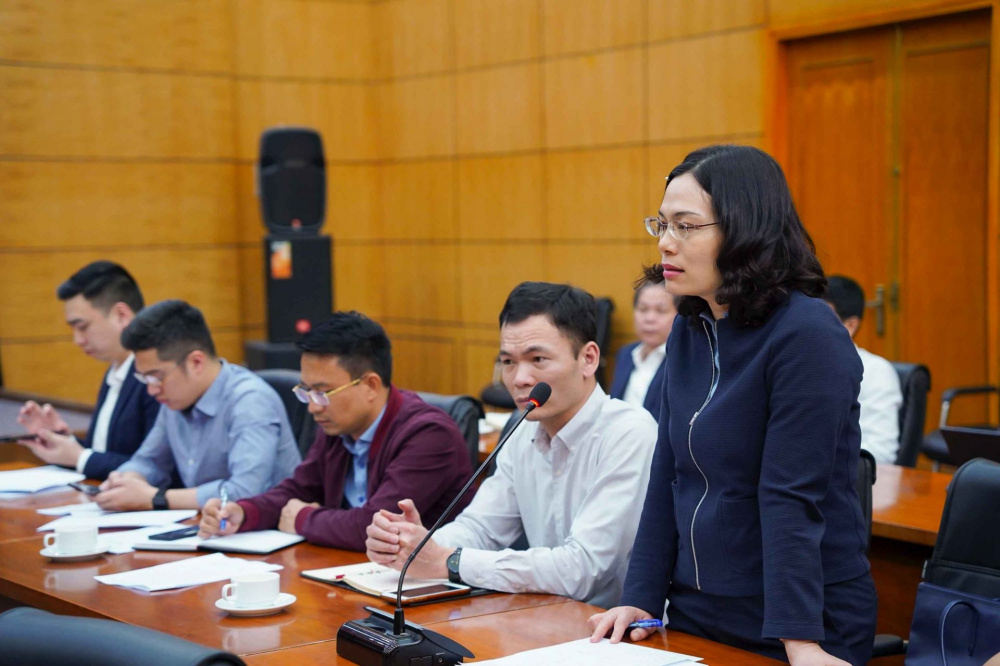 Bà Lê Thị Hồng Hà - Phó Vụ trưởng Vụ Cwin.com giải trí hiện đại, Văn phòng Quốc hội