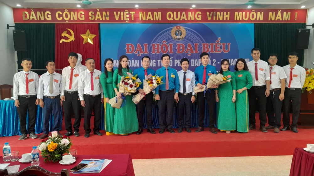 ra mat ban chap hanh