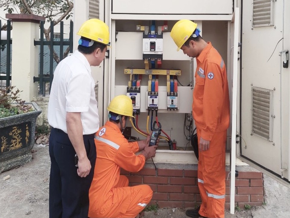 Điện lực Thành phố Lai Châu kiểm tra cấp điện nhằm đảm bảo cung cấp điện phục vụ Giải vô địch quốc gia Marathon và cự ly dài Báo Tiền Phong lần thứ 64 năm 2023