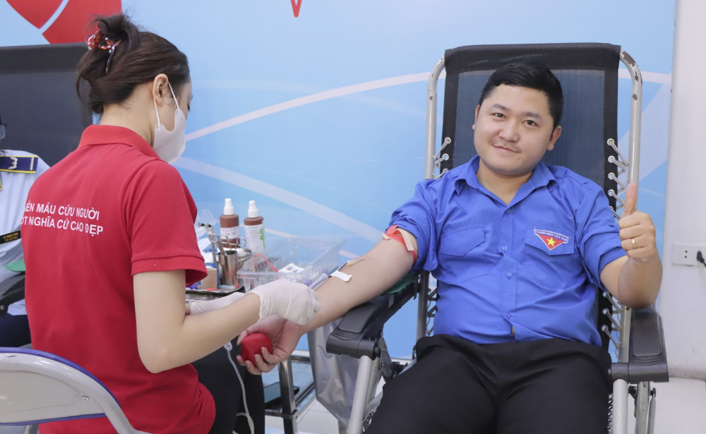 Quản lý thị trường hiến máu tình nguyện