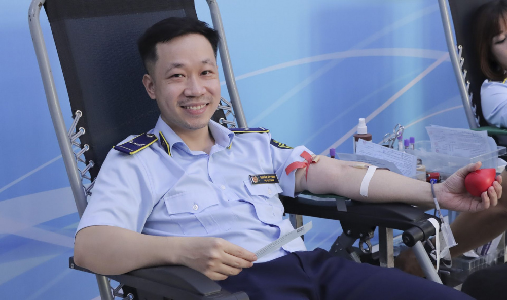Quản lý thị trường hiến máu tình nguyện