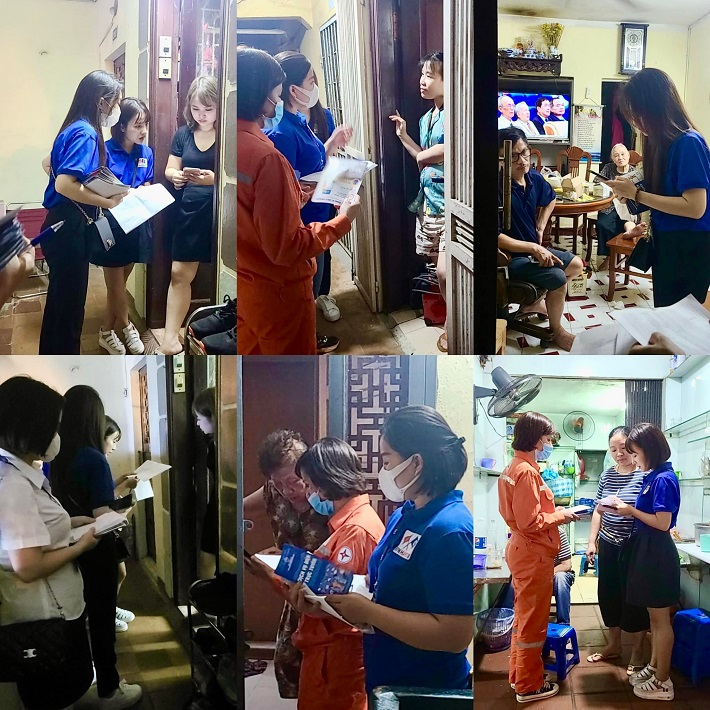 EVNHANOI phát tờ rơi tuyên truyền tiết kiệm điện đến các hộ gia đình trên địa bàn Thành phố