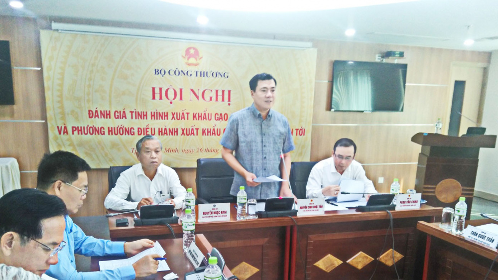 Thứ trưởng Nguyễn Sinh Nhật Tân