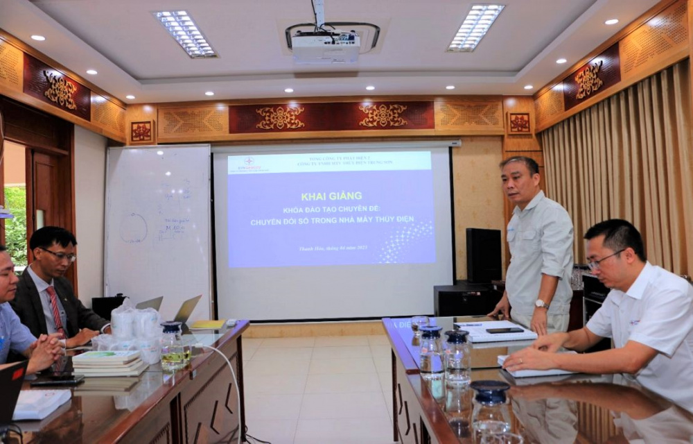 ông Vũ Hữu Phúc phát biểu tại khóa đào tạo
