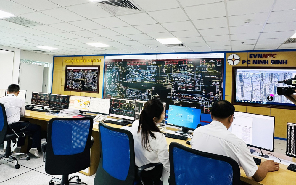 Trung tâm điều khiển xa