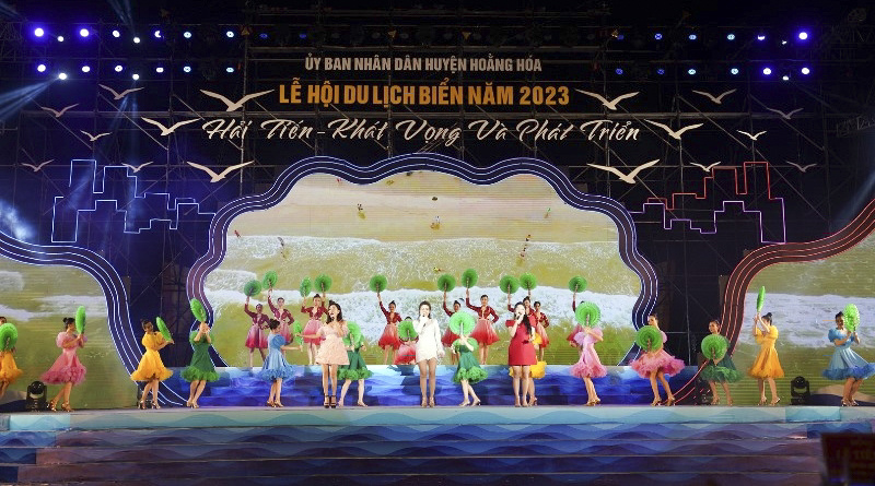 Khởi động mùa du lịch biển Hải Tiến năm 2023