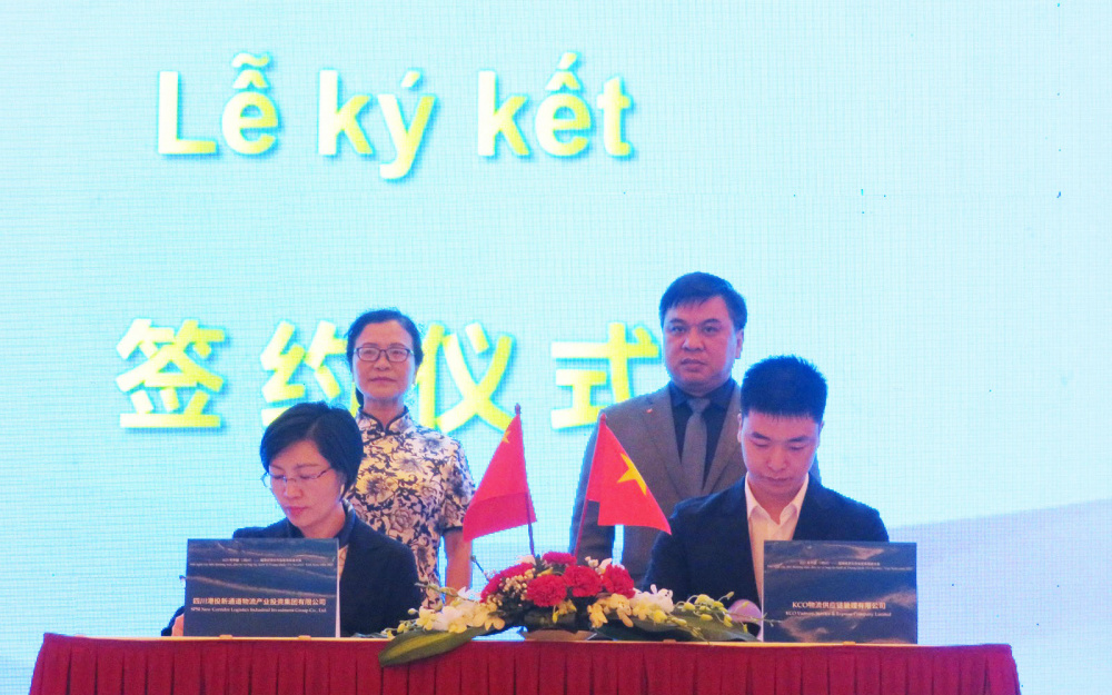 kí kết XTTM Tứ Xuyên