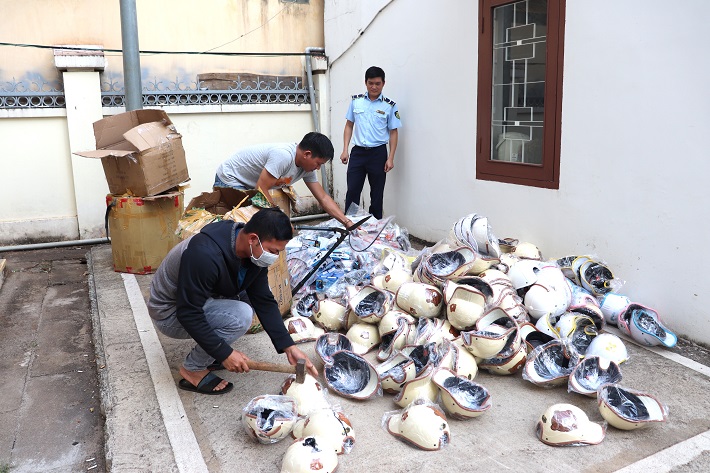 hàng hoá vi phạm