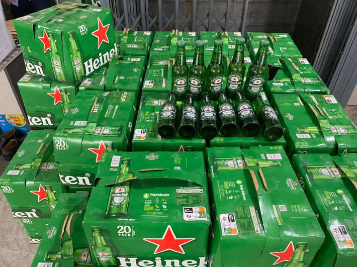 Tạm giữ gần 1.900 chai bia Heineken 