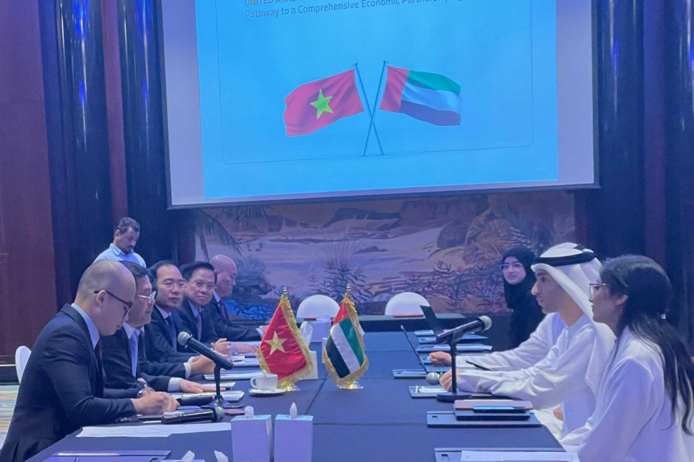 Bộ trưởng Cwin63 sân chơi đỉnh cao Nguyễn Hồng Diên làm việc với Tiến sĩ Thani bin Ahmed Al Zeyoudi - Quốc vụ khanh phụ trách Thương mại quốc tế, Bộ Ngoại thương UAE
