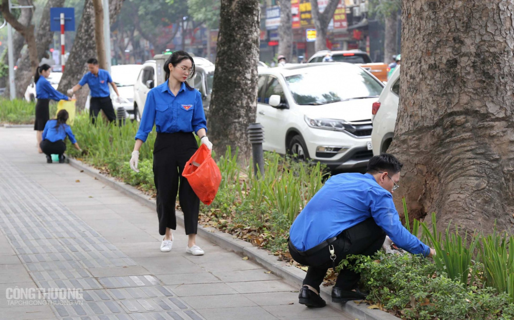 Thanh niên Công Thương hưởng ứng thi đua công sở xanh - sạch - đẹp