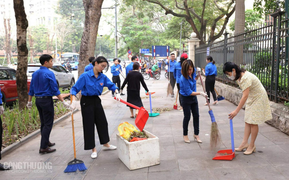 Thanh niên Công Thương hưởng ứng thi đua công sở xanh - sạch - đẹp