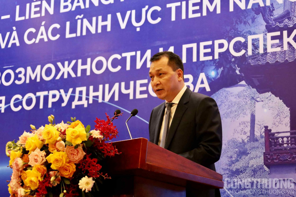 diễn đàn Cwincom hiện đang mở Việt - Nga