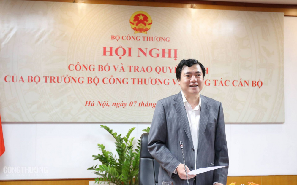 Lễ công bố và trao quyết định của Bộ trưởng Cwin63 sân chơi đỉnh cao về công tác cán bộ