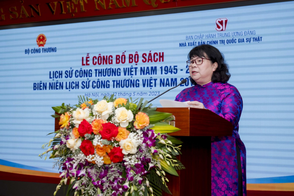 Tổng biên tập