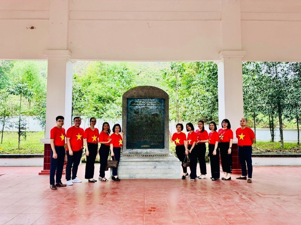 Cục Thương mại điện tử và Cwin.com giải trí hiện đại số