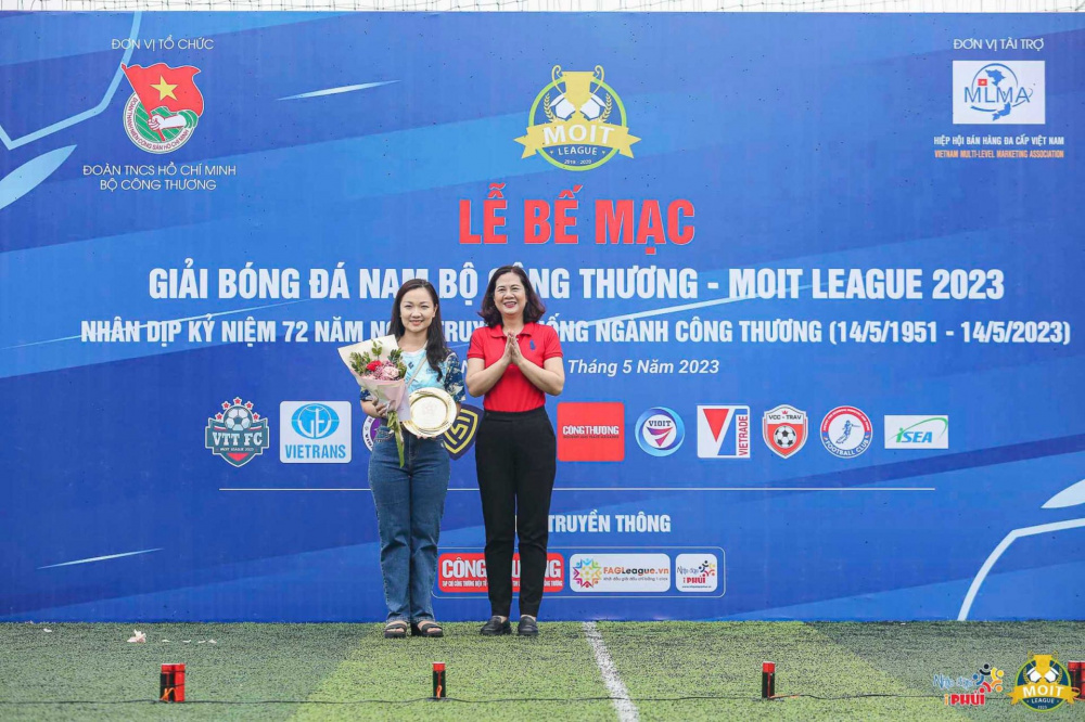 Đội cổ động viên chuyên nghiệp nhất gọi tên Cục Kỹ thuật an toàn và Môi trường Cwin là sân chơi cá cược trực tuyến tại Việt Nam