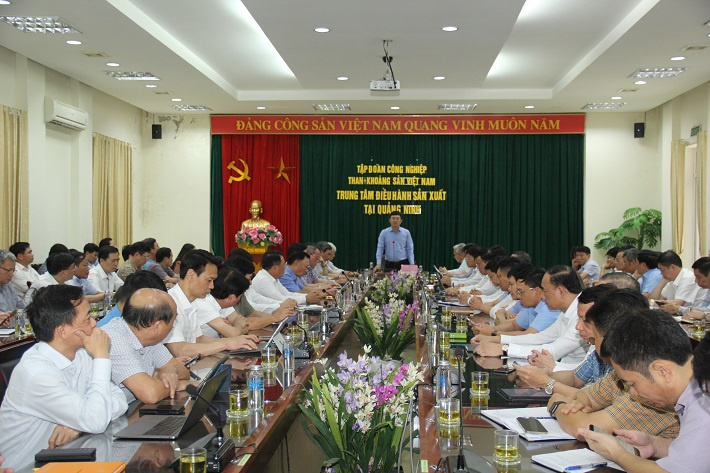 bi thu dang uy TKV ngo hoang ngan