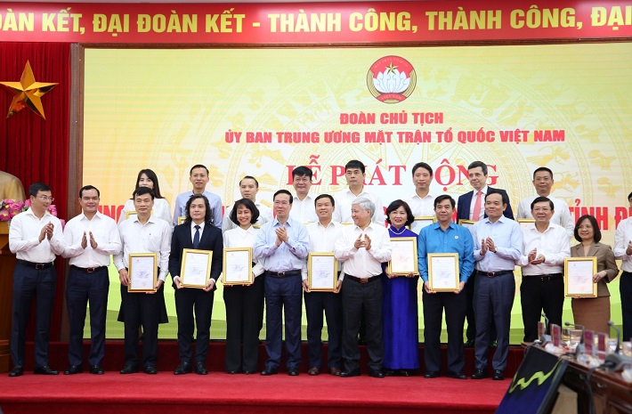 Cwin4555 link đăng ký đăng nhập Seabank ung hộ quỹ vì hộ nghèo