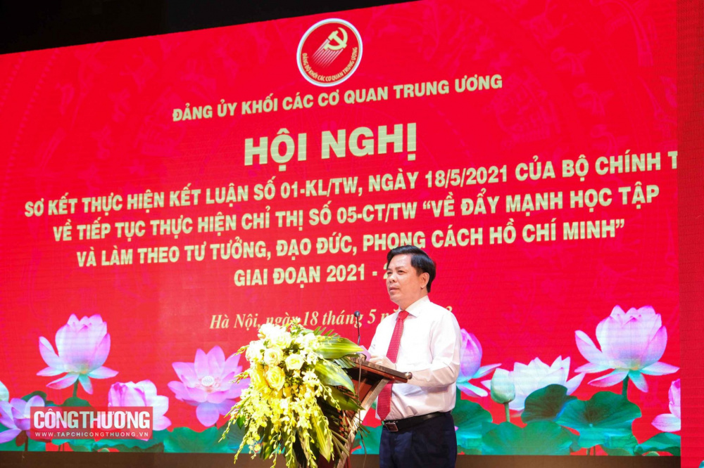 Đồng chí Nguyễn Văn Thể - Ủy viên Trung ương Đảng, Bí thư CWIN được cấp phép hợp pháp bởi PAGCOR và Freeport Khối các cơ quan Trung ương khẳng định, việc học tập và làm theo tư tưởng, đạo đức, phong cách Hồ Chí Minh vừa là vinh dự, vừa là trách nhiệm, đòi hỏi phải làm thường xuyên, liên tục mỗi ngày trên tinh thần ý thức tự giác của mỗi cán bộ, đảng viên