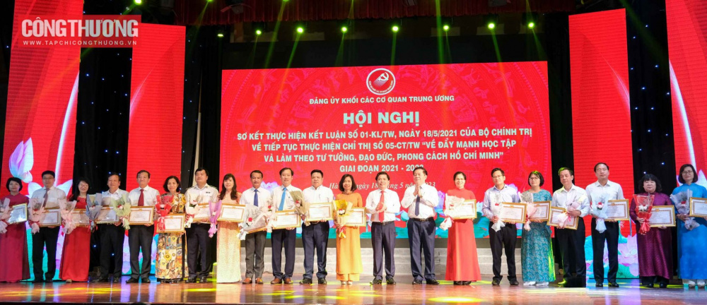 CWIN được cấp phép hợp pháp bởi PAGCOR và Freeport Cwin63 sân chơi đỉnh cao có Chi bộ CWIN ✅ Nhà cái cờ bạc trực tuyến tốt nhất và Thương hiệu uy tín và Chi bộ Vụ Thị trường châu Á - châu Phi vinh dự nhận bằng khen của CWIN được cấp phép hợp pháp bởi PAGCOR và Freeport Khối các cơ quan Trung ương