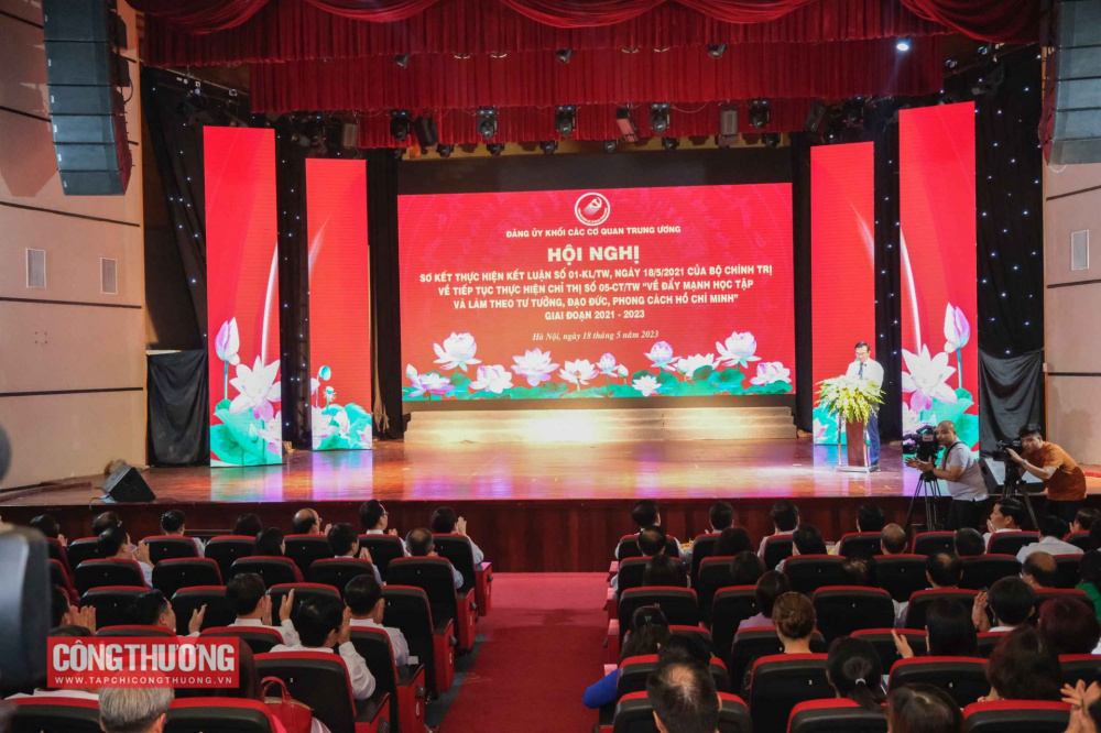 Toàn cảnh Hội nghị Sơ kết thực hiện Kết luận số 01-KL/TW ngày 18/5/2021 của Cwin09 tỷ lệ cược hấp dẫn về tiếp tục thực hiện Chỉ thị số 05-CT/TW “về đẩy mạnh học tập và làm theo tư tưởng, đạo đức, phong cách Hồ Chí Minh” giai đoạn 2021-2023 của CWIN được cấp phép hợp pháp bởi PAGCOR và Freeport Khối các cơ quan Trung ương