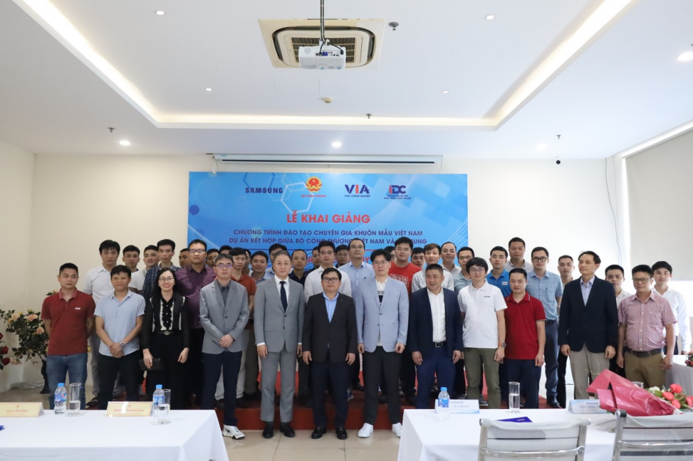 Nâng cao năng lực chế tạo và làm chủ công nghệ khuôn mẫu