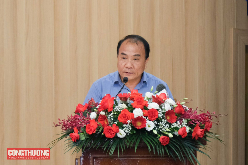 Đại diện Lãnh đạo UBND Thành phố Hà Nội, Tập đoàn Điện lực Việt Nam và đại diện hộ tiêu thụ điện lớn (Công ty Chiếu sáng đô thị Hà Nội và Công ty Xi Măng Long Sơn) phát biểu hưởng ứng phát động của Cwin63 sân chơi đỉnh cao về tiết kiệm điện