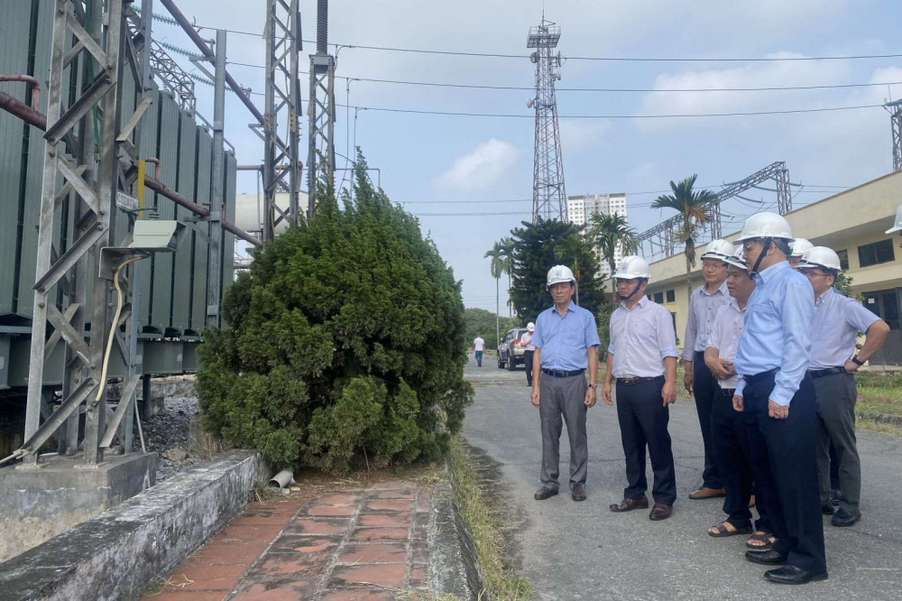 Đoàn công tác Cwin63 sân chơi đỉnh cao kiểm tra thực tế tại Trạm biến áp 220kV Mai Động